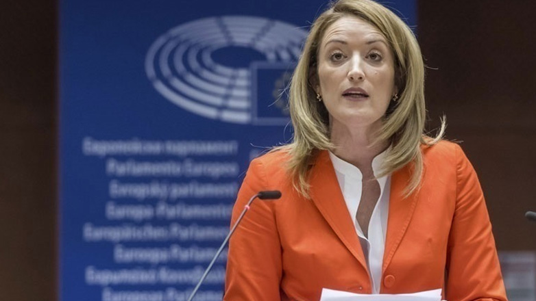 Την υποψηφιότητά της για την προεδρία του Ευρωπαϊκού Κοινοβουλίου υπέβαλε η Ρομπέρτα Μέτσολα