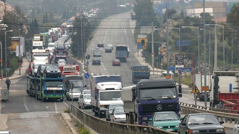 Ανατροπή βυτιοφόρου με υγραέριο στην Λεωφόρο Σχιστού