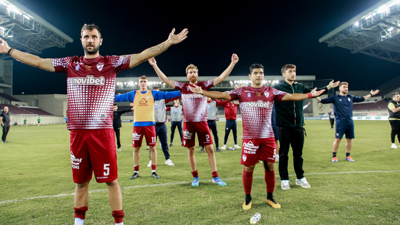 Super League 2: Πέρασε από τη Χαλάστρα η ΑΕΛ, 2-0 τον Καμπανιακό