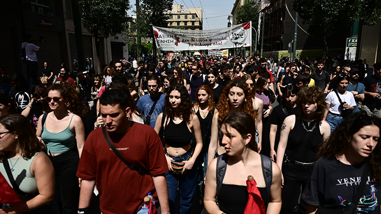 Απεργιακό «λουκέτο» σε Δημόσιο και Ιδιωτικό Τομέα