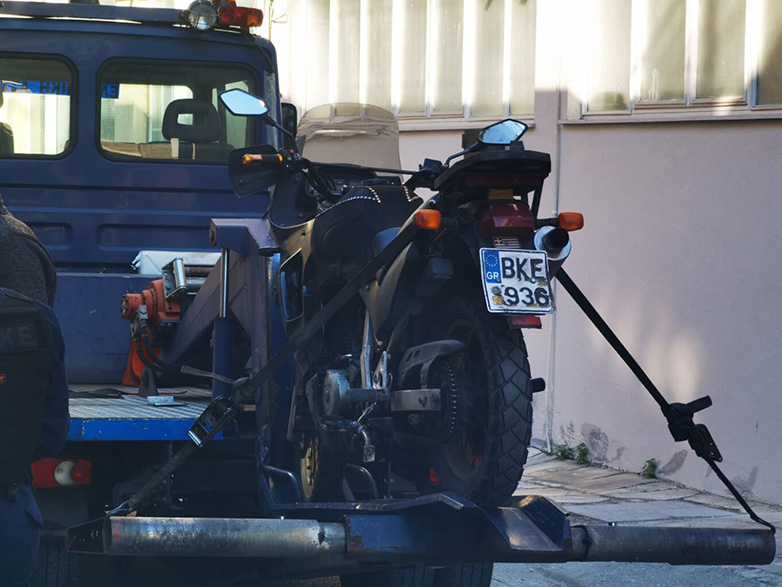 Εντοπίστηκε η μία μηχανή των ληστών των τραπεζών στη Νέα Ιωνία