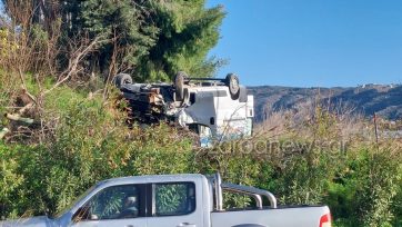 Απίστευτο τροχαίο στα Χανιά – Φορτηγάκι έπεσε από γέφυρα του ΒΟΑΚ