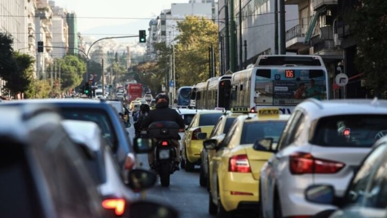 Καραμπόλα τεσσάρων αυτοκινήτων στην Λεωφόρο Συγγρού