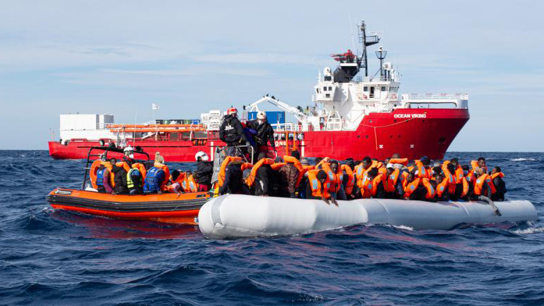 Το Ocean Viking διέσωσε 112 μετανάστες στ’ ανοικτά της Λιβύης