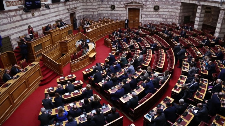 Live η συζήτηση στη Βουλή για σύσταση προανακριτικής για τα Τέμπη