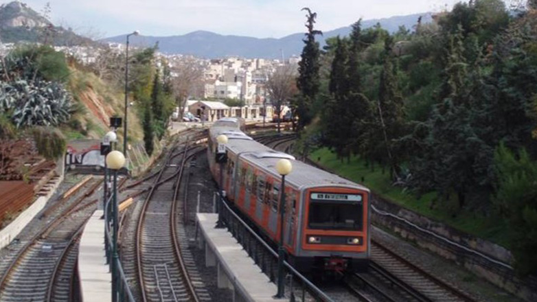 Συνελήφθη 15χρονος που έριξε πέτρες σε συρμό του ΗΣΑΠ