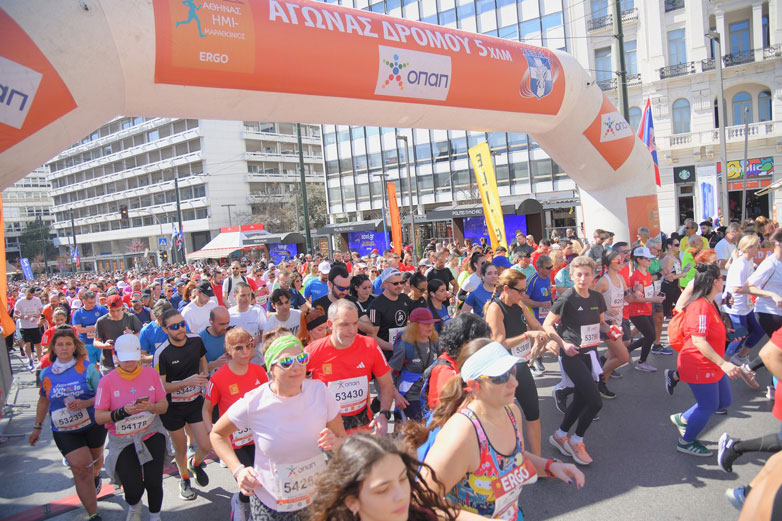 13ος Ημιμαραθώνιος Αθήνας: 25.000 δρομείς έκαναν το μεγαλύτερο βήμα μέχρι το επόμενο μαζί με τον ΟΠΑΠ