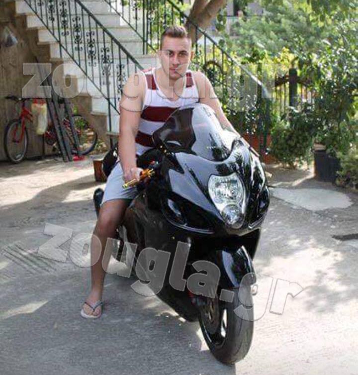 Σύμφωνα με μαρτυρίες με αυτή την μαύρη Suzuki Hayabusa ο μόλις 19 ετών βρήκε τραγικό θάνατο...