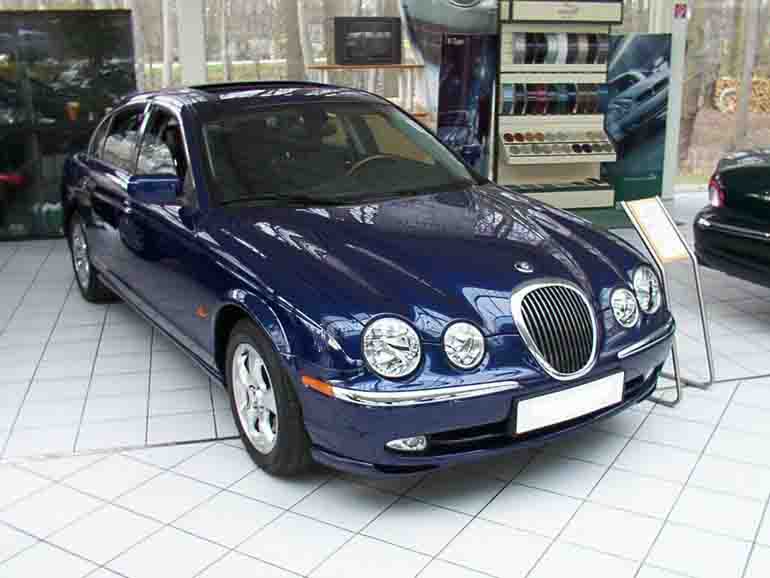 Jaguar S Type του 1999 με τιμή δημοπρασίας τα 2.500 ευρώ...