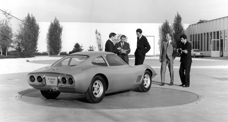 Η παράδοση με τα concept cars ξεκίνησε το 1965 με το Opel Experimental GT...