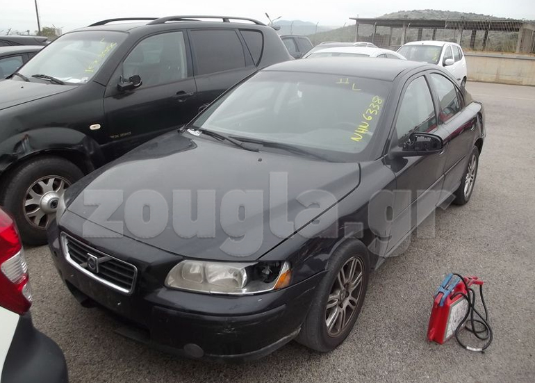 Volvo S60 του 2007 με 2.500 ευρώ...