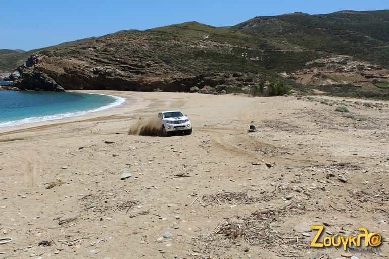 Μαζί ανακαλύπτουεμ και τις ικανότητες της νέας γενιάς του Nissan Navara...