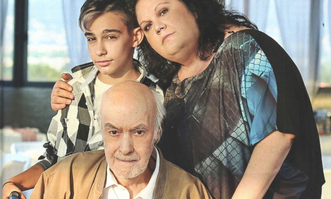 Ο Ανδρέας Μπάρκουλης με τον γιο του Νίκο και τη σύζυγο του.