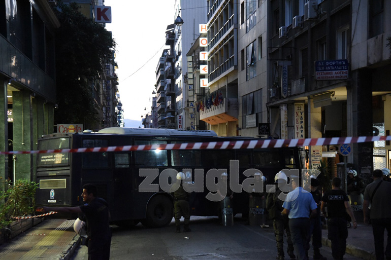 'Φρούριο' το Α.Τ. Ομονοίας, από όπου πέρασε η πορεία