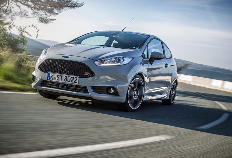 Το Fiesta ST200 είναι άγριο και το δείχνει...