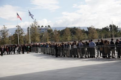 Ουρές έξω από το Ίδρυμα 'Σταύρος Νιάρχος'