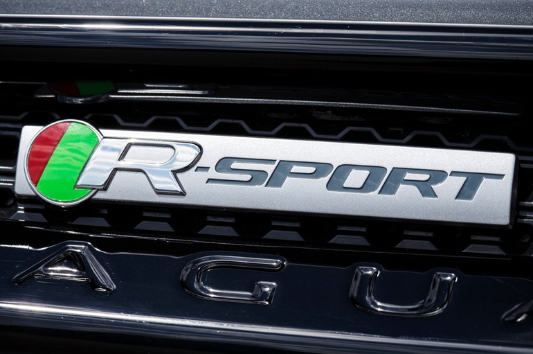Η έκδοση R-Sport είναι εντυπωσιακή...