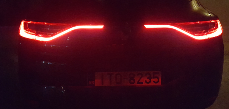 Τα πίσω φώτα κορυφαίας αισθητικής της νέας γενιάς του Renault Megane...