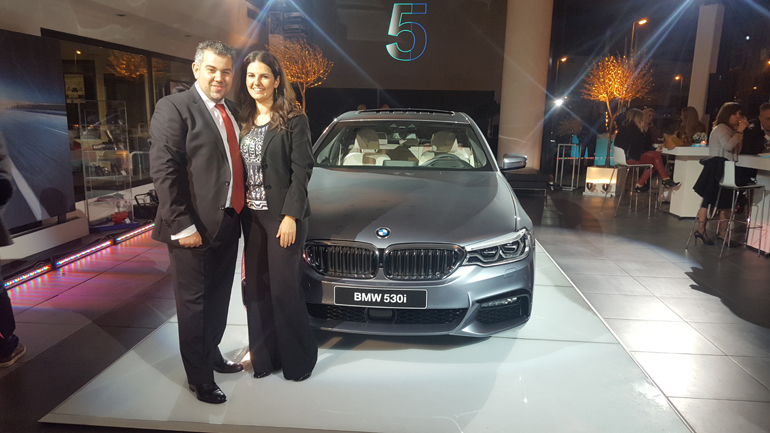 Μαρία και Γιώργος Σπανός μαζί με την νέα BMW Series 5