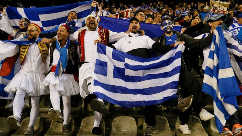 Oι Έλληνες φίλαθλοι έχουν φορέσει τις φουστανέλες τους