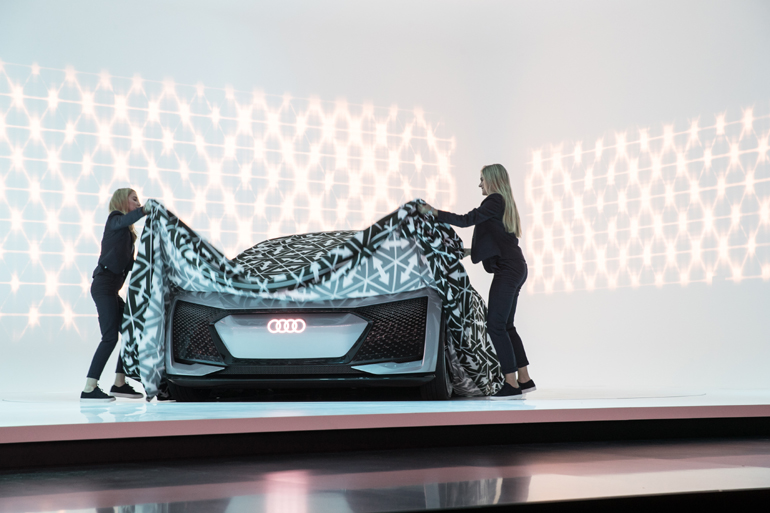 Το πρωτότυπο Audi Aicon αποκαλύφτηκε στην Φρανκφούρτη και είναι ένα αυτοκίνητο που μας δείχνει το μέλλον της αυτοκίνησης...