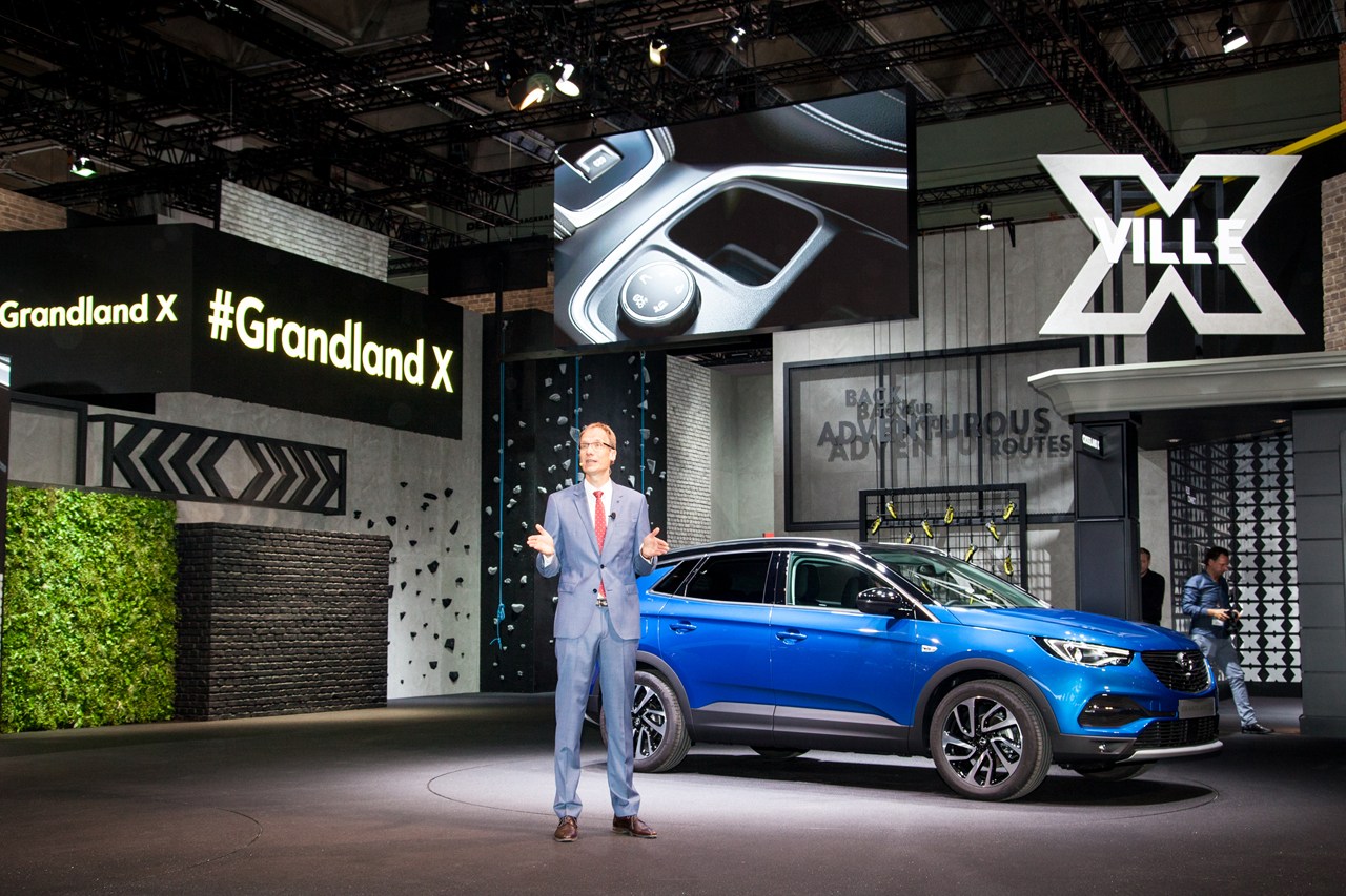 Το νέο Opel Grandland X είναι ενα μεγάλο SUV και θα κυκλοφορήσει στους δρόμους τους επόμενους μήνες