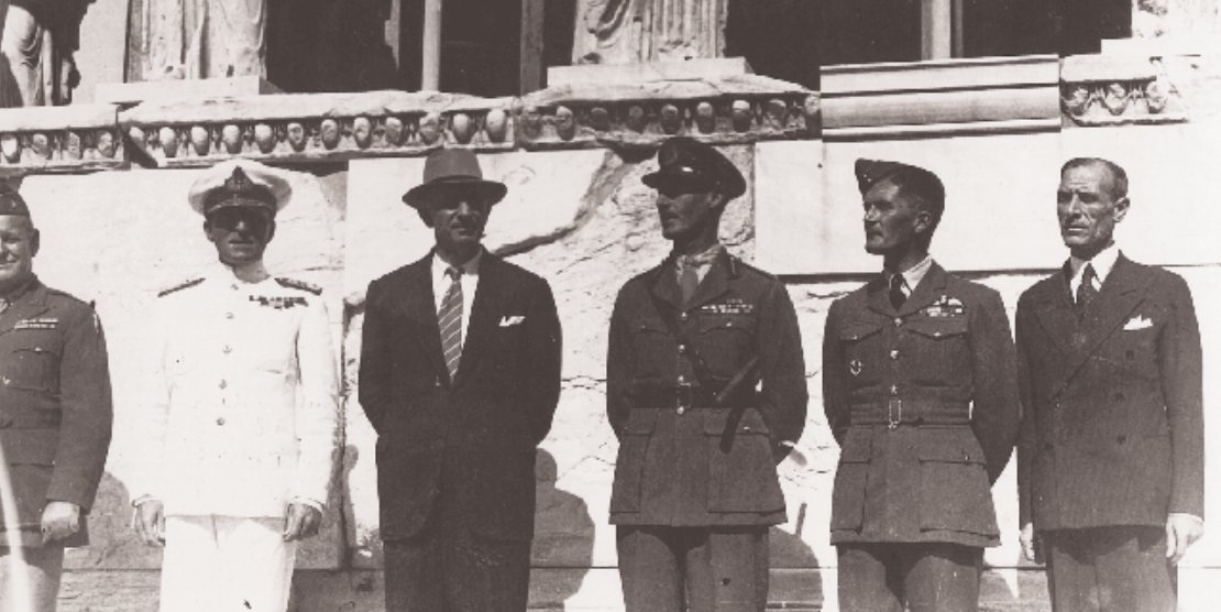 Γιώργος Παπανδρέου και ο στρατηγός Σκόμπι στις 18 Οκτωβρίου στην ελεύθερη Αθήνα