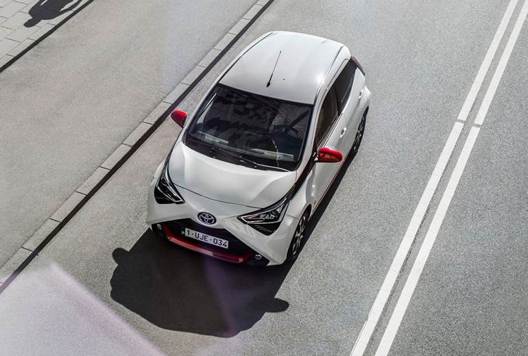 H Toyota άγγιξε τον Ιούνιο τις 1.238 ταξινομήσεις 