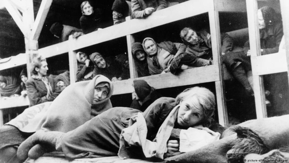 Κρατούμενοι στο στρατόπεδο εξόντωσης του Άουσβιτς