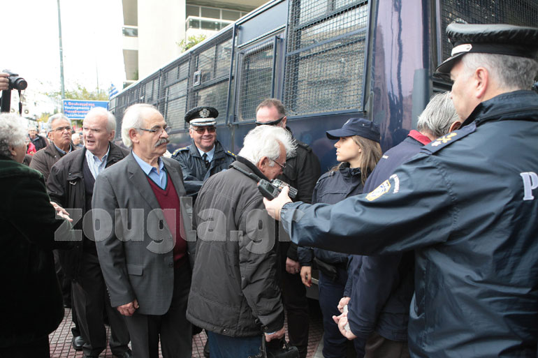 Αντιπροσωπεία επέδωσε ψήφισμα στο Μέγαρο Μαξίμου