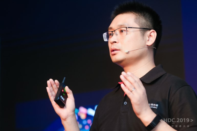 Ο Dr. Wang Chenglu, πρόεδρος του τμήματος Software Engineering του Huawei Consumer Business Group