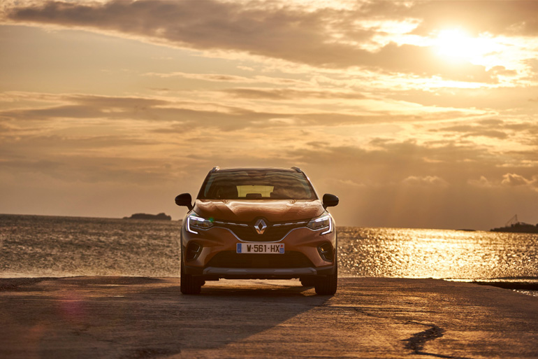 Ελλάδα, ήλιος, νέο Renault Captur...