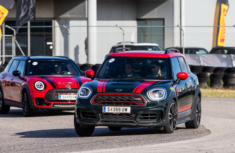 Στα 306 άλογα και η ιπποδύναμη του MINI Countryman John Cooper Works 