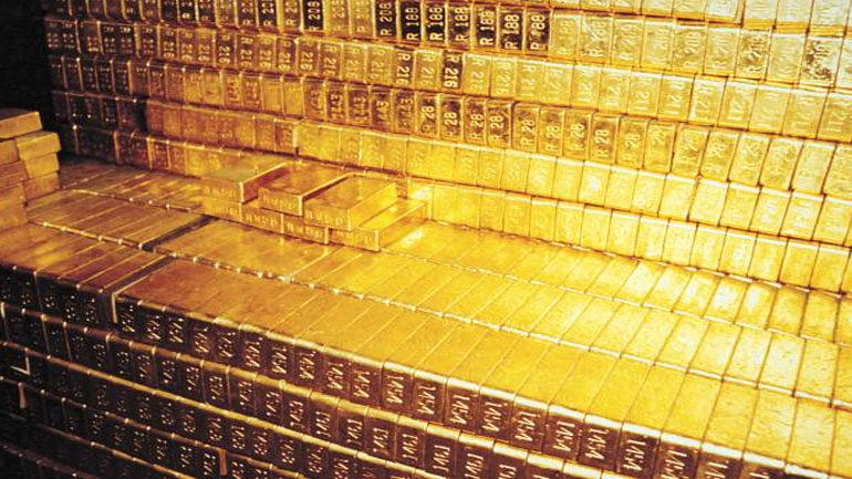 Η πρόσφατη τάση αποδυνάμωσης του αμερικανικού νομίσματος δημιουργεί αυξητικές πιέσεις στην τιμή του χρυσού, καθώς η διαχρονική σχέση που συνδέει τα δύο μεγέθη είναι αρνητική