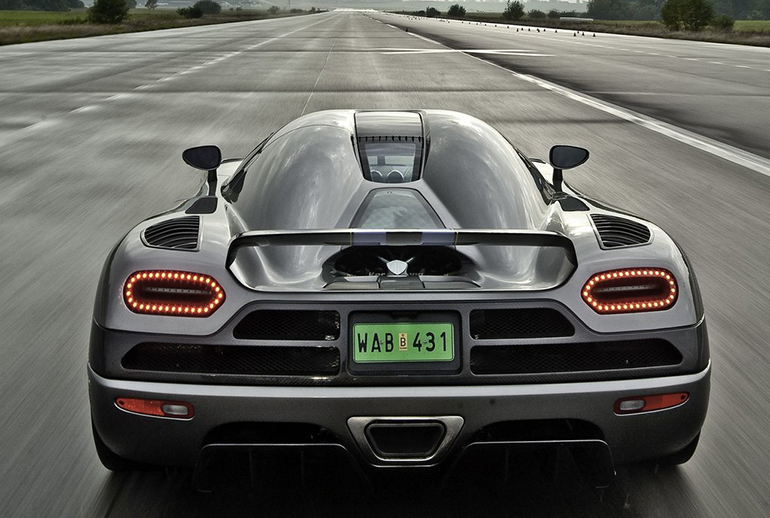 Το Koenigsegg Agera με τους 910 ίππους και τα 1.100Nm ροπή...