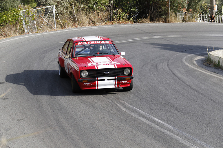 Ο Γιάννης Κάτσικας με Ford Escort MK2 RS 2000.