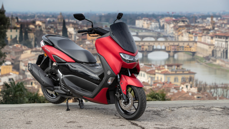 Εκλεπτυσμένο και σίγουρα premium το νέο Yamaha NMAX 125.