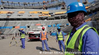 Το Κατάρ είχε δεχθεί κριτική για τις συνθήκες εργασίας ξένων εργατών στα εργοτάξια του Μουντιάλ