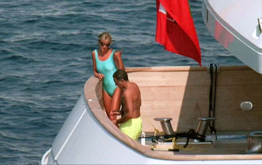 Η πριγκίπισσα Νταϊάνα και ο Ντόντι Αλ Φαγιέντ στο σκάφος τον Αύγουστο του 1997