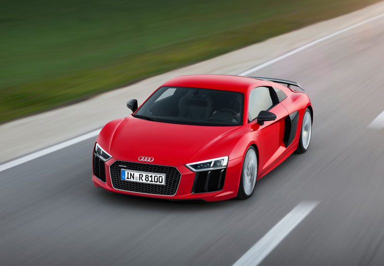 Το Audi R8 Coupe στην κορυφαία του έκδοση πωλείται για 276.650 ευρώ...