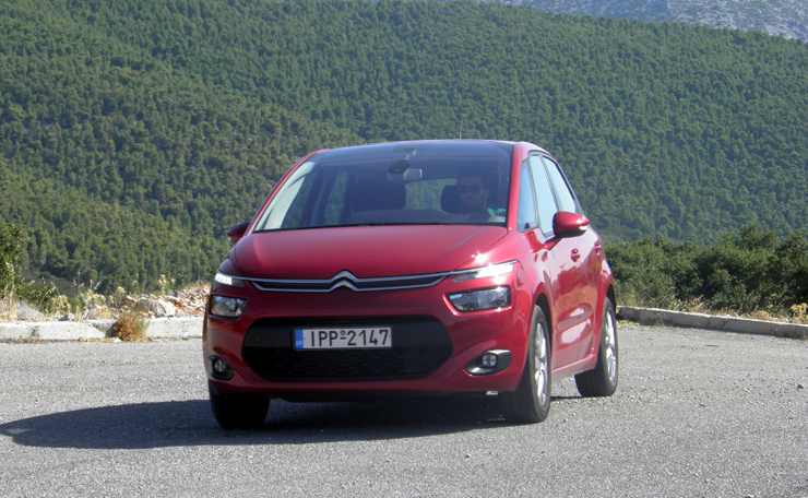 Το C4 Picasso θα έλεγα ότι είναι η χαρά των παιδιών. Γι' αυτό και οι οικογενειάρχες το λατρεύουν λόγω χώρων...