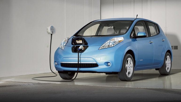 Το Nissan Leaf είναι ένα αμιγώς ηλεκτρικό όχημα...