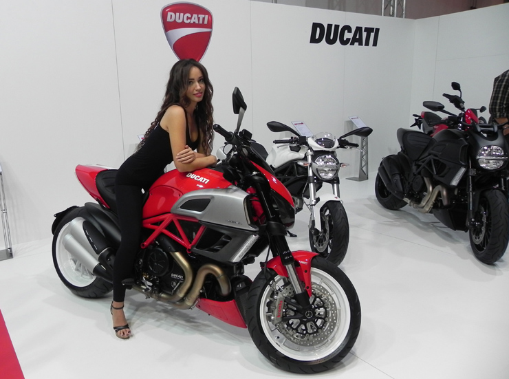 Όπου... Ducati να... σου και η Παπαγγελή!!!