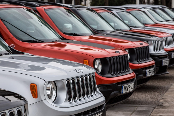 Τόσα πολλά Jeep Renegade είναι δύσκολο να τα δεις μαζεμένα...