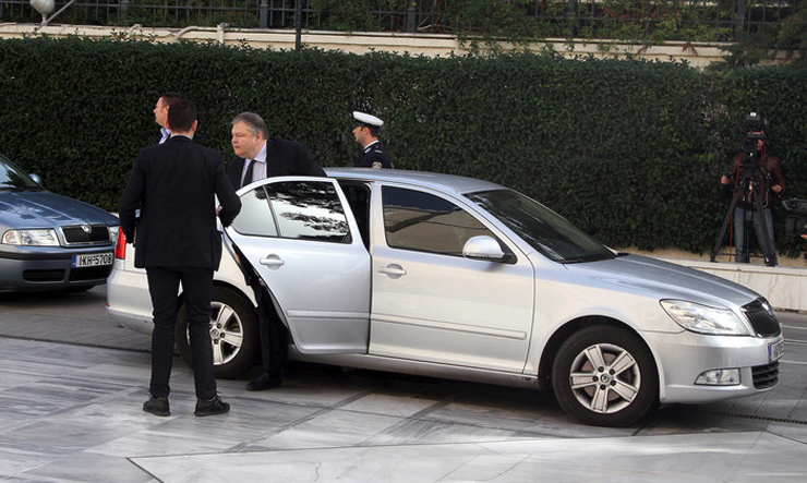 Το αυτοκίνητο είναι μια Skoda Octavia προηγούμενης γενιάς...