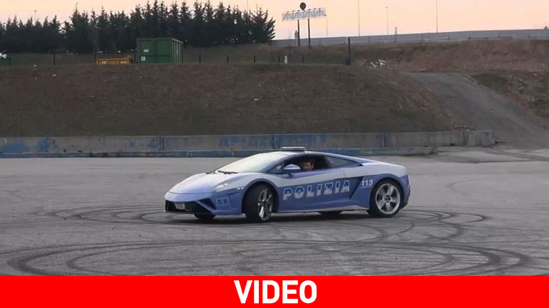 Αστυνομικός «λιώνει» την Lamborghini Gallardo!