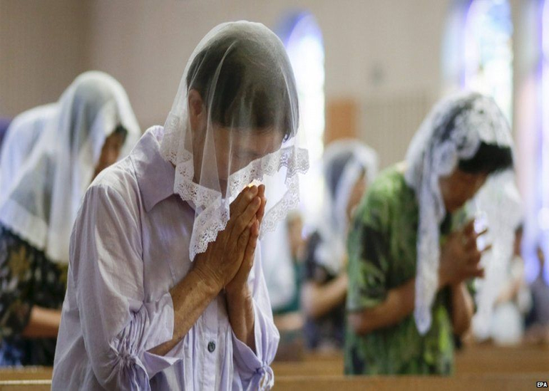 'Χιμπακούσα', γυναίκες που επέζησαν της καταστροφής, προσεύχονται για εκείνους που χάθηκαν